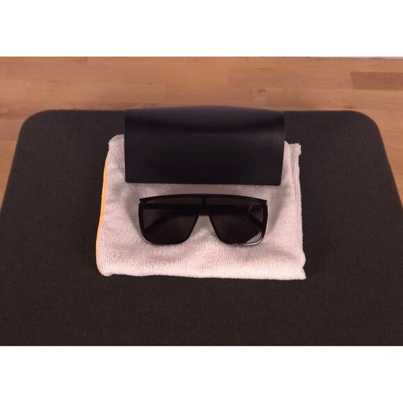 Saint Laurent Unisex Mask Style Sunglasses With Mirror Finish & Leather Case - Picture 9 of 15